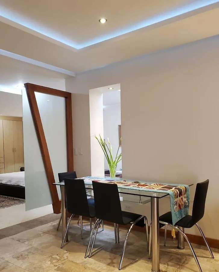 Elegante Suite Cumbaya Quito 0*,  Ecuador